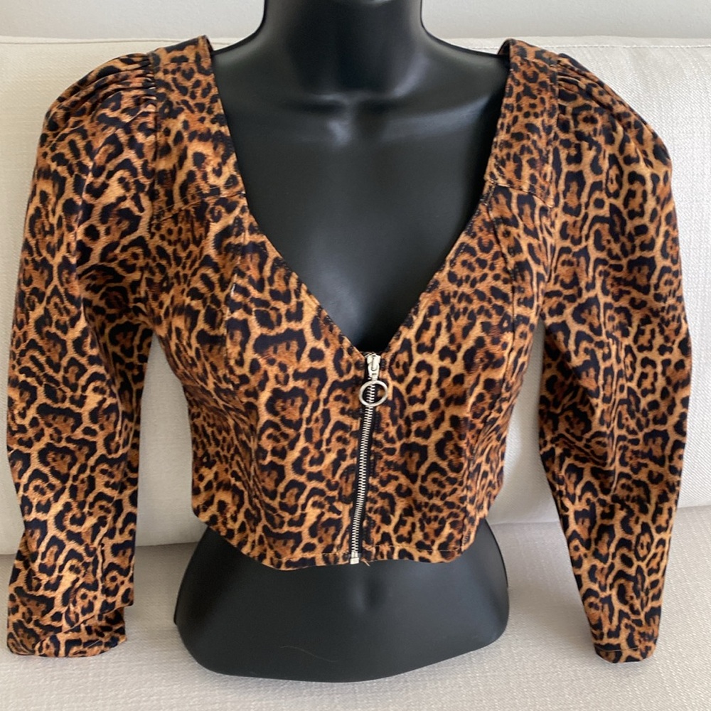 Zara NWT Leopard Print Zip Up Front Crop Top XSmall